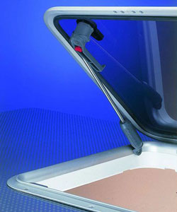 LEWMAR HATCH SZ 44 LOW PROFILE ALUM W/STAY 17-3/8" X 17-3/8" CUT OUT