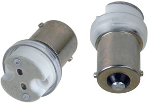 SCANDVIK BULB BASE ADAPTER BA15D TO G4 SWIVELS TO 120 DEGREES